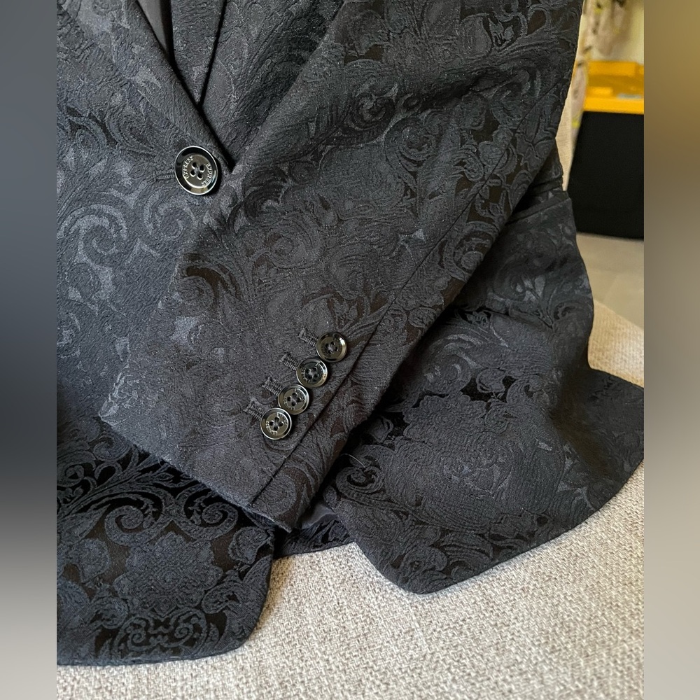 EXPRESS Black jacquard blazer.
